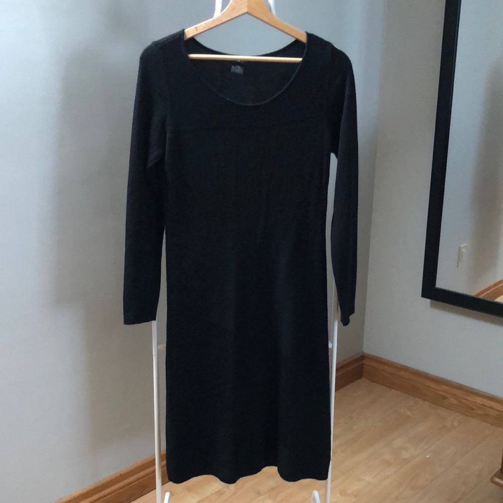 Ann Taylor Size S Black Knit Long-Sleeve Dress